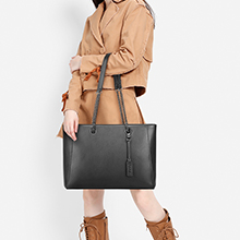 women leather tote